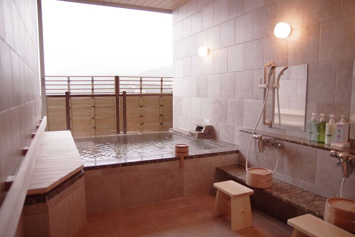 Room 10 of 23
