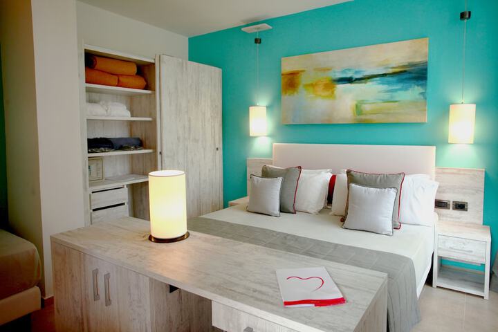 Room 10 of 76