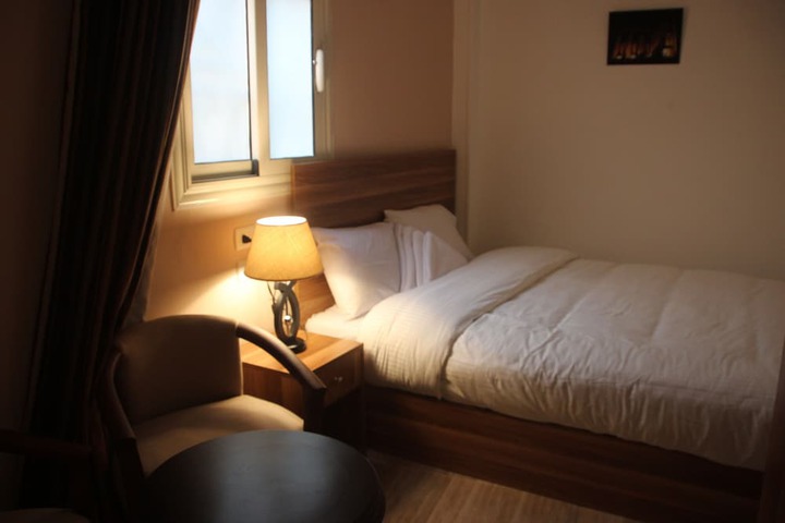 Room 5 of 63
