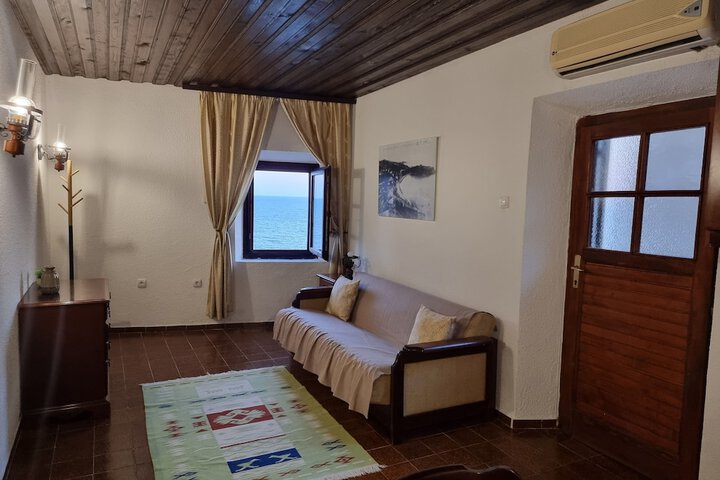 Room 42 of 129