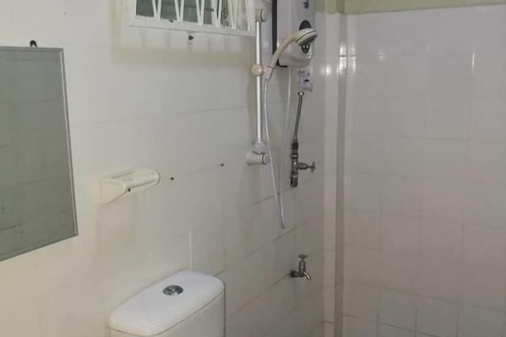 Room 7 of 14