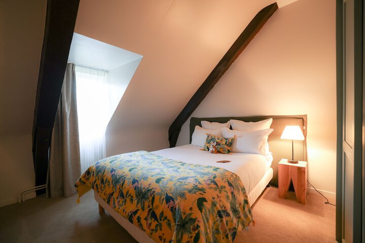 Room 12 of 60