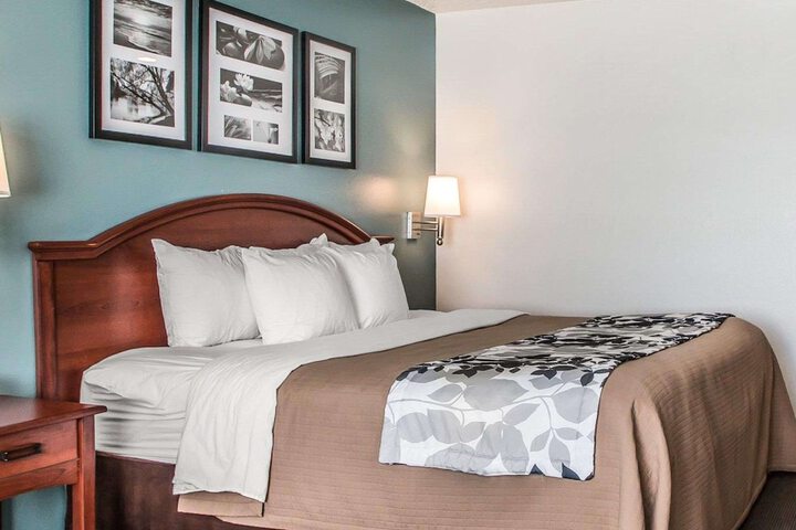 Upgrade King Bed (1 of 10)