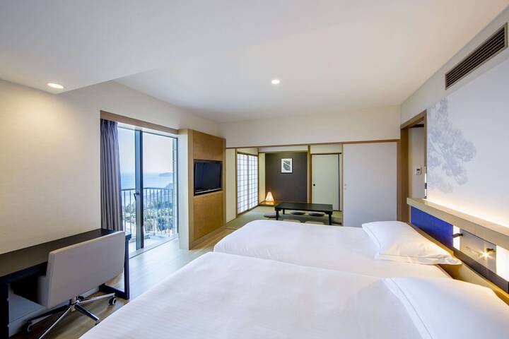 Room 9 of 148