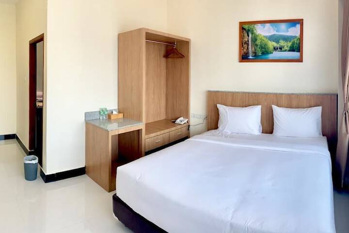 Room 10 of 34