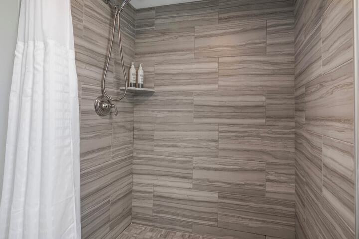 Room 35 of 53