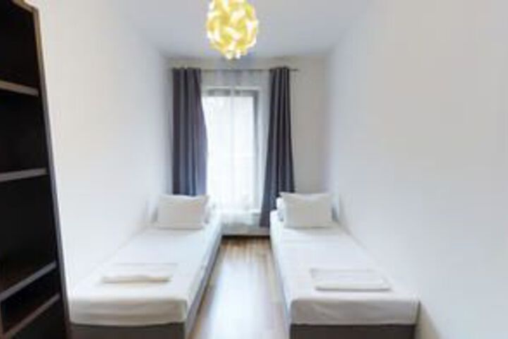 Room 15 of 38