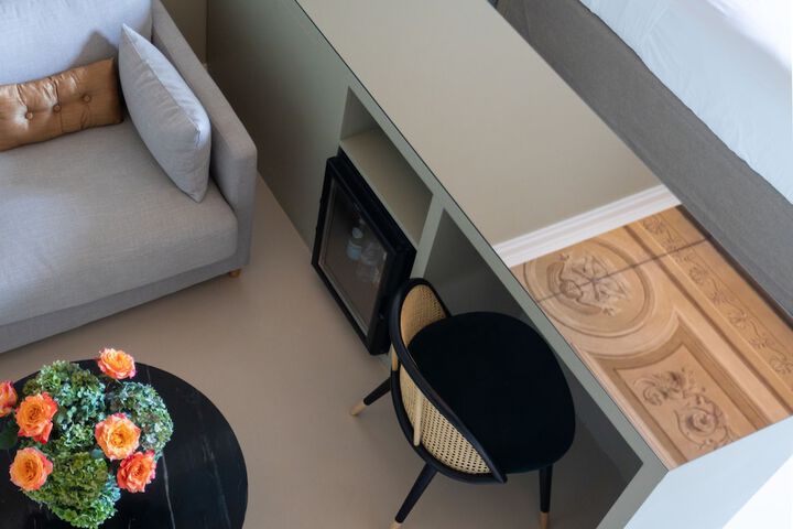 Room 10 of 46
