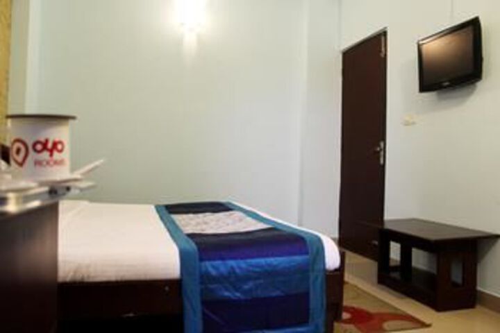 Room 5 of 20