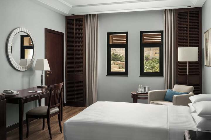 Room 51 of 175