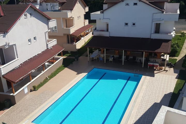 Pool 9 of 10