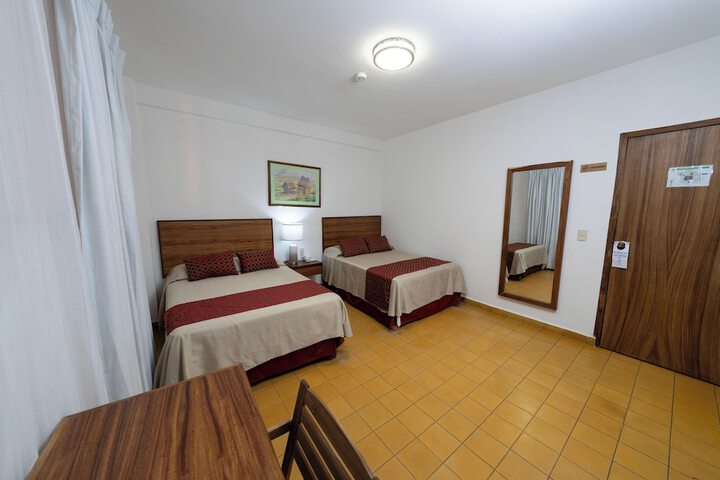 Room 14 of 103
