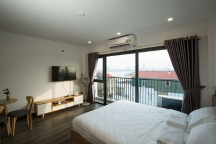 Room 27 of 43