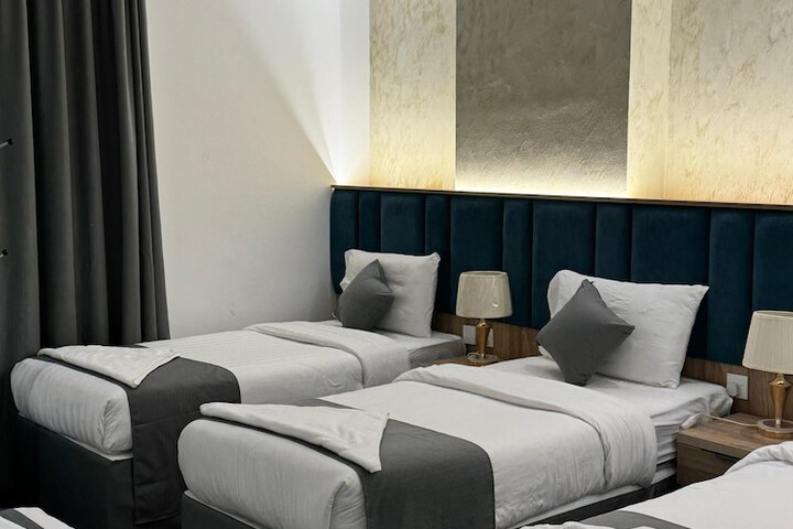 Room 10 of 22