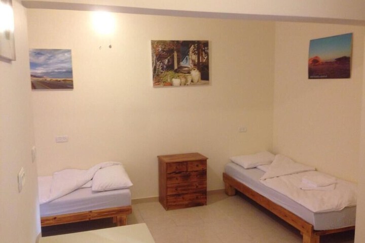 Room 11 of 45