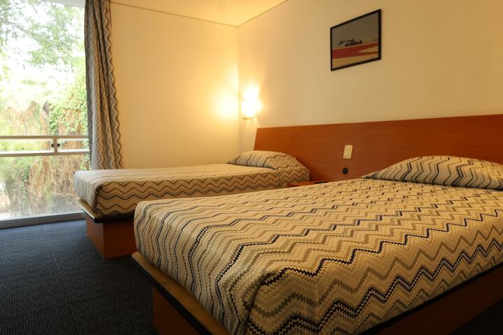Room 17 of 40