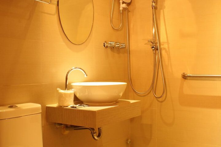 Room 9 of 26