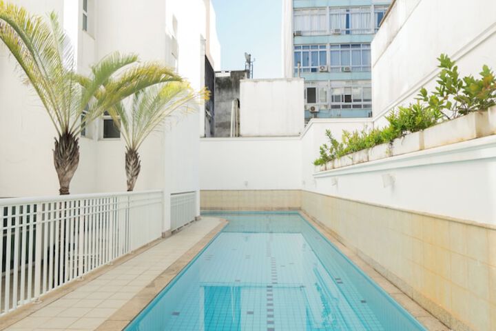 Pool 33 of 49