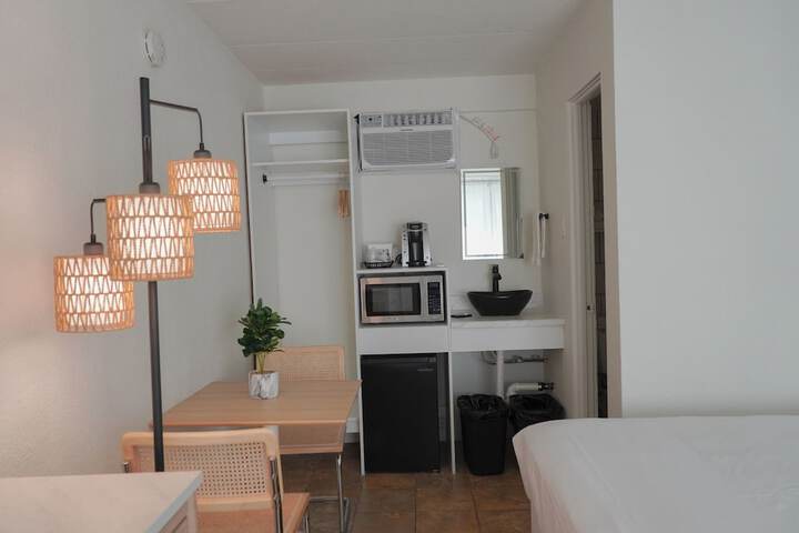 Room 5 of 30