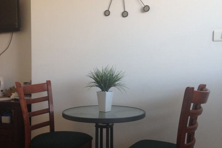 Room 12 of 38