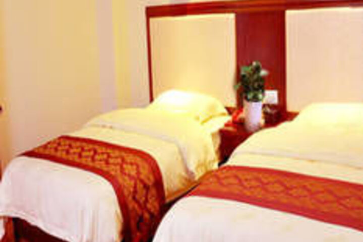 Longjun Homeland Chain Hotel (Bama)