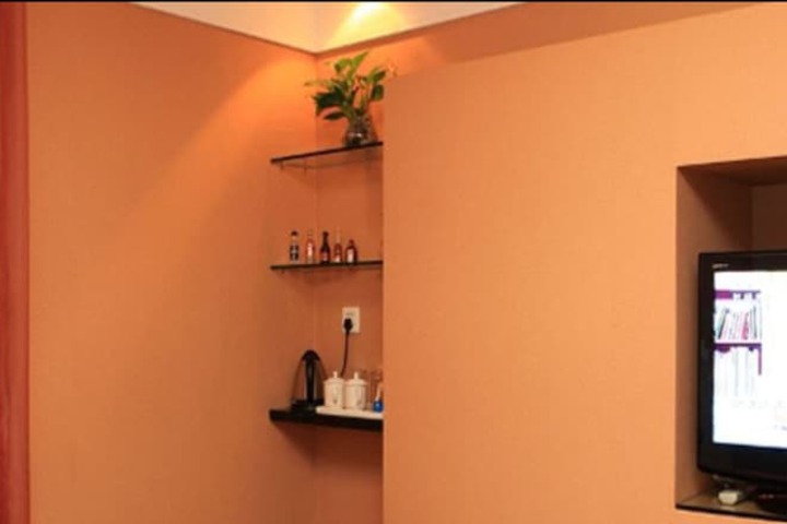 Room 17 of 22