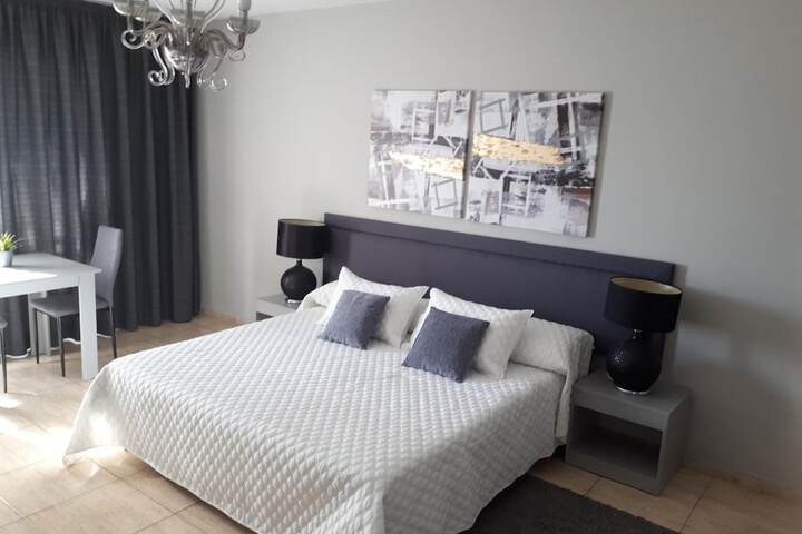 Room 27 of 61