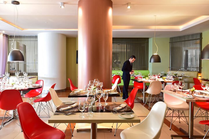 Dining 193 of 250