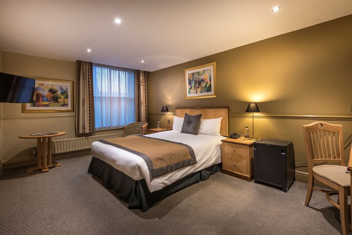 Room 3 of 81