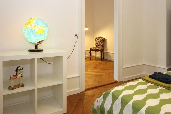 Room 3 of 67