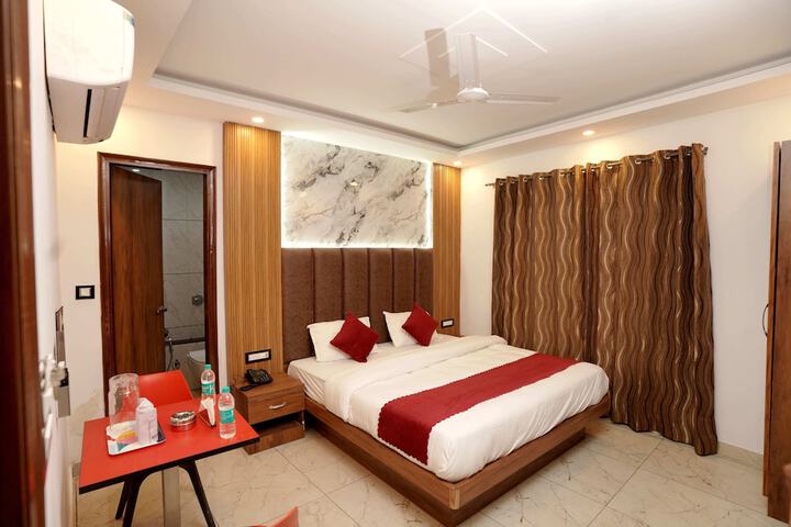 Room 11 of 21
