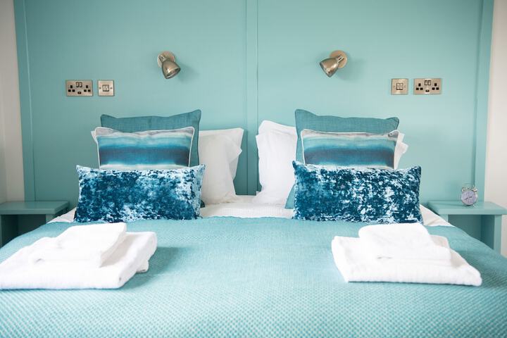Room 3 of 24