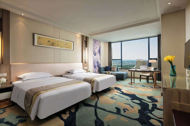 Room 21 of 50