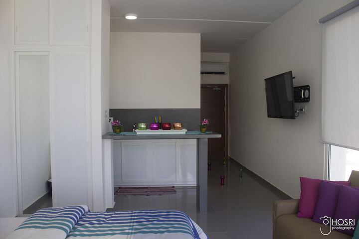 Room 5 of 65
