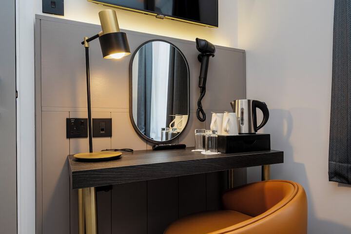 In-room business center