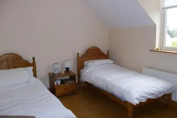 Room 3 of 10