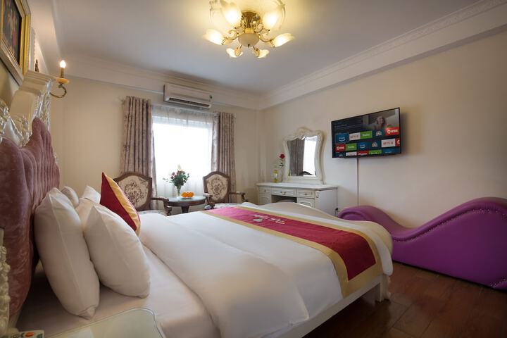 Room 15 of 33