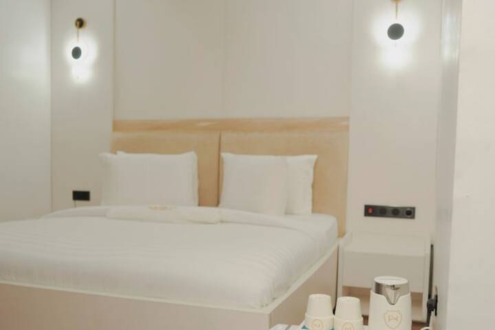 Room 22 of 46