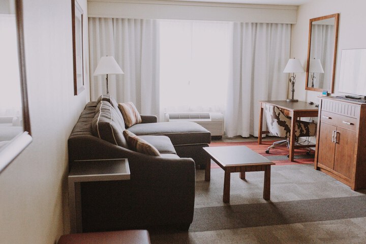 Room 11 of 38