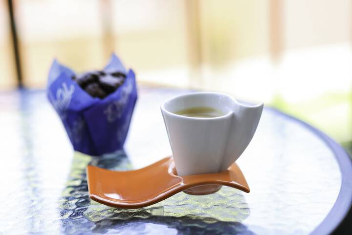 Breakfast/Coffee Service 86 of 145