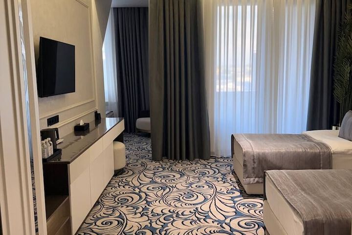 Room 16 of 31