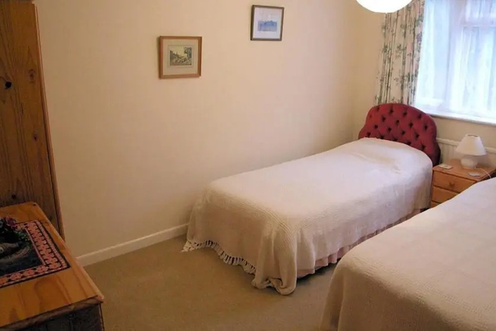 Room 2 of 9