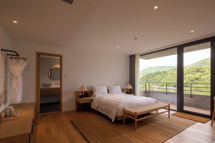 Room 38 of 218