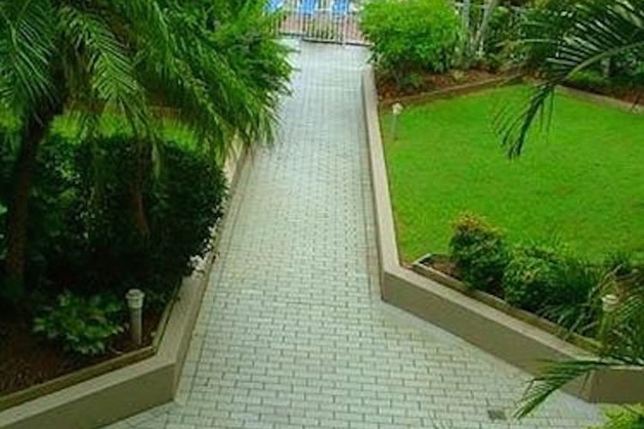 Property Grounds 18 of 25