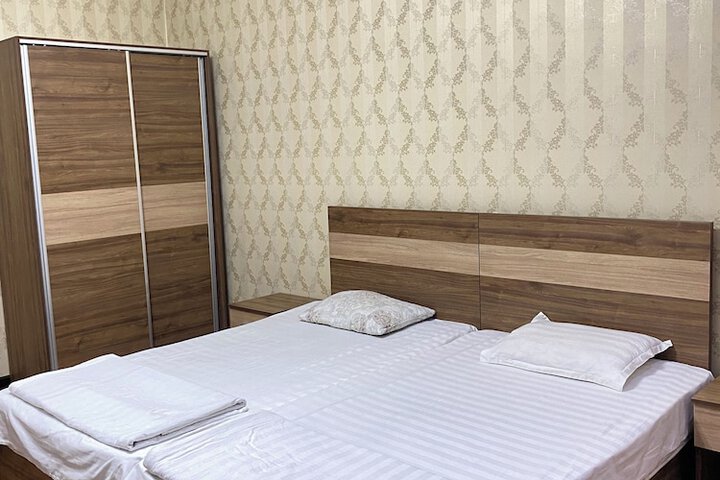 Room 9 of 15