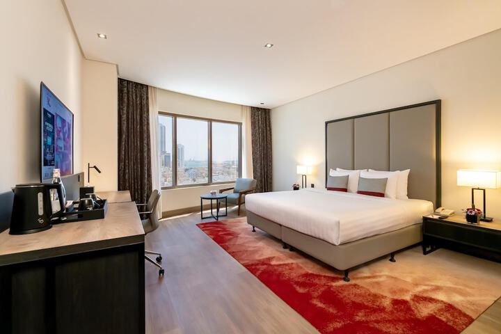 Room 33 of 117