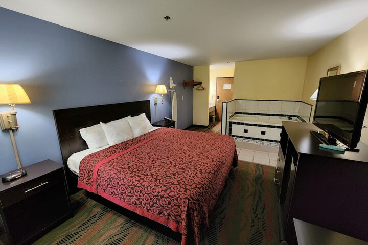 Room 9 of 27