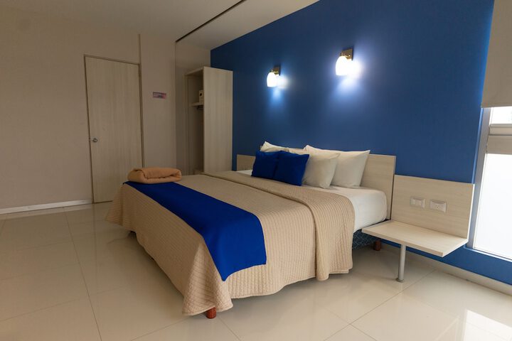 Room 12 of 30