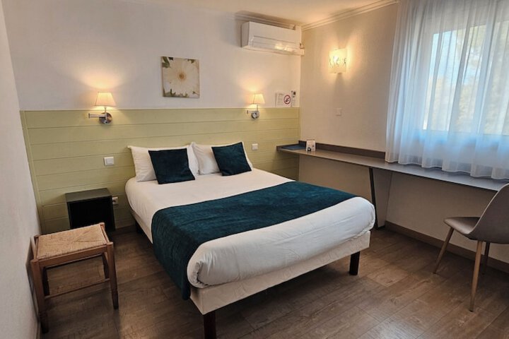 Room 13 of 47