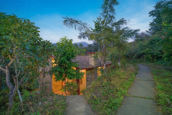 LaHermitage Resort in Lansdowne